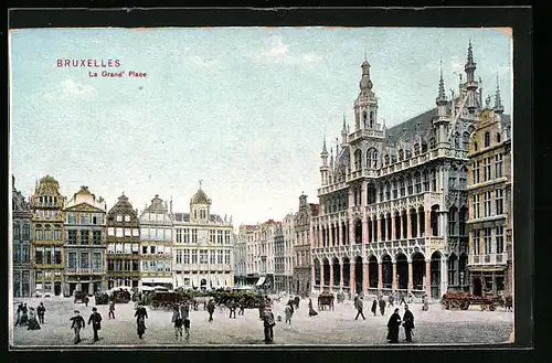 AK Brüssel / Bruxelles, La Grand` Place, Passanten auf dem Wochenmarkt