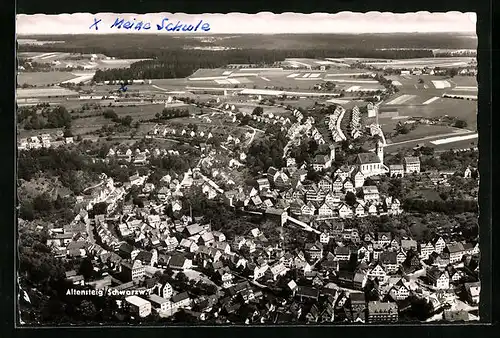 AK Altensteig im Schwarzwald, Blick auf die gesamte Stadt und die Schule im Hintergrund, Fliegeraufnahme