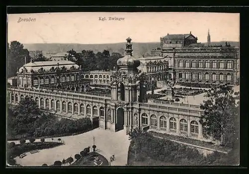 AK Dresden, Gesamtansicht vom Kgl. Zwinger