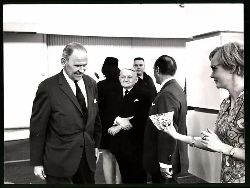 21 Fotografien Gerhard Hillmer, Potsdam & John Christensen, Göteborg, Ausstellung Messe - Leipzig, DDR Funkionäre 9