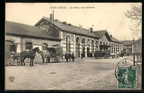 AK Montgargis, La Gare, Vue extérieure, Bahnhof