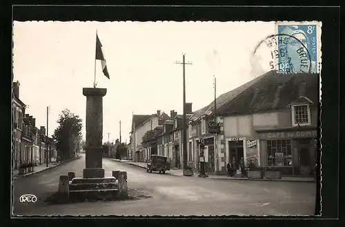 AK Bruère-Allichamps, Colonne Centre de la France et Route de St-Amand, Tankstelle