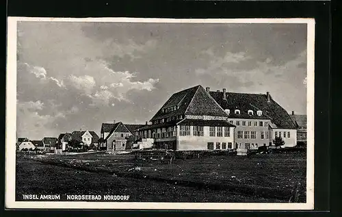 AK Norddorf /Amrum, Ortsansicht mit Wolken