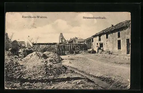 AK Riaville-en-Woèvre, Strassenbarrikade