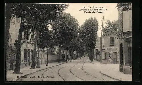 AK Le Perreux, Avenue Ledru-Rollin, Porte du Parc