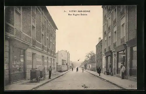 AK Vitry-sur-Seine, Rue Eugène Dubois, Strassenpartie