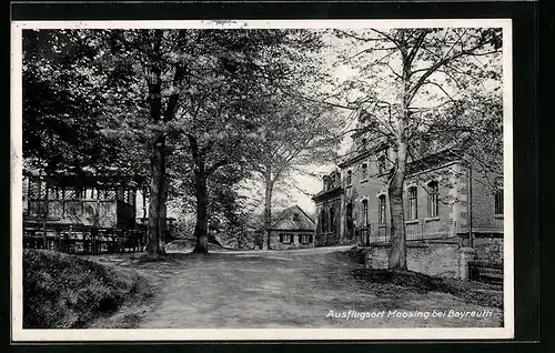AK Moosing bei Bayreuth, Ortspartie mit Gasthaus