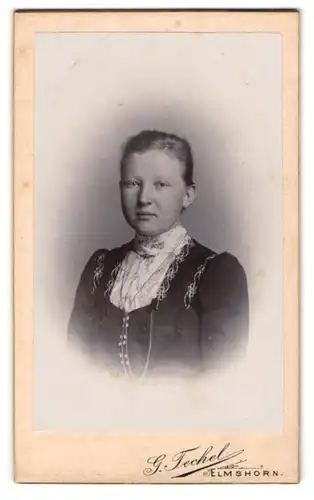 Fotografie G. Techel, Elmshorn, Mühlenstr. 12, Junge Dame mit zurückgebundenem Haar