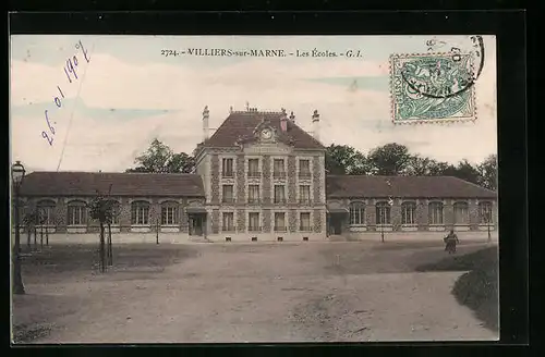 AK Villiers-sur-Marne, Les Écoles