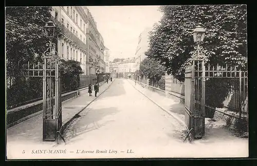 AK Saint-Mandé, L`Avenue Benoit Lèvy