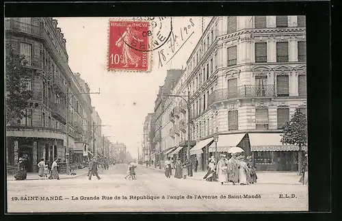 AK Saint-Mandé, La Grande Rue de la République a l`angle de l`Avenue de Saint-Mandé