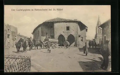 AK Hattonchatel, Soldaten auf dem Ludwigsplatz