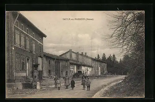 AK Saulx-en-Barrois, Kinder auf einer Strasse