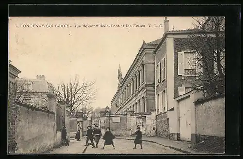 AK Fontenay-sous-Bois, Rue de Joinville-le-Pont et les Ecoles