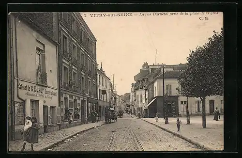 AK Vitry-sur-Seine, La rue Darnetal prise de la place de l`Eglise