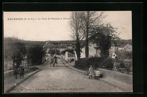 AK Ableiges, Le Pont du Passage a Niveau