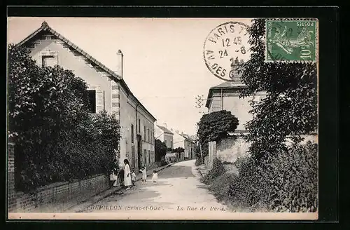 AK Frépillon, La Rue de Paris