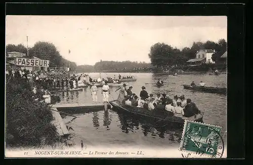 AK Nogent-sur-Marne, Le Passeur des Amours