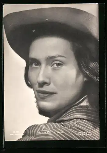 AK Schauspielerin Anna Dammann mit Hut
