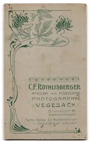 Fotografie C. F. Röthlisberg, Vegesack, Bremerstr. 39, Junge Dame im Kleid