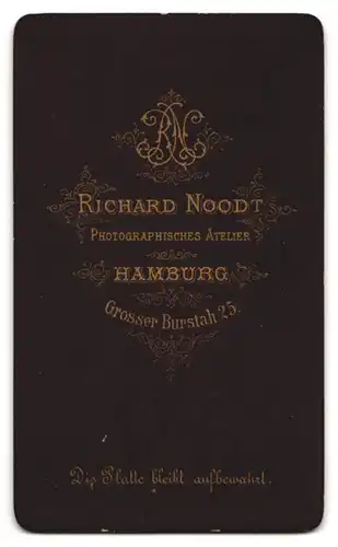 Fotografie Richard Noodt, Hamburg, Grosser Burstah 25, Bürgerlicher Herr mit Oberlippenbart