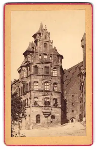 Fotografie unbekannter Fotograf, Ansicht Nürnberg, Blick auf das Petesenhaus V. St. C.