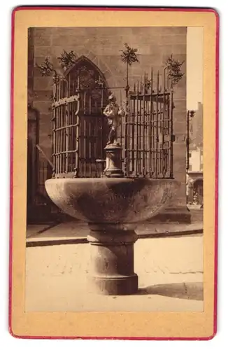Fotografie unbekannter Fotograf, Ansicht Nürnberg, Blick auf den Gänsemännchenbrunnen