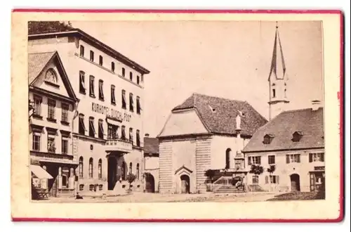 Fotografie unbekannter Fotograf, Ansicht Bad Aibling, Blick auf das Kurhotel Duschl Post mit Kirche