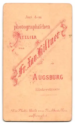 Fotografie Fr. Xav. Hiltner, Augsburg, Klinkerstr., Portrait junger Knabe im Anzug mit Fliege