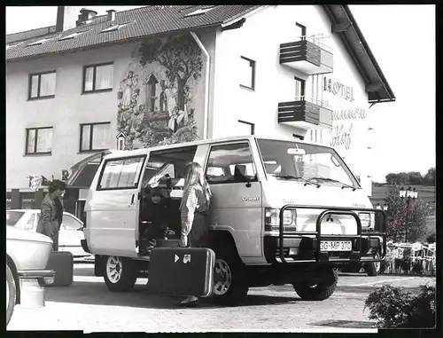 Fotografie Auto Mitsubishi L300 Allrad, Geländewagen - Fensterbus