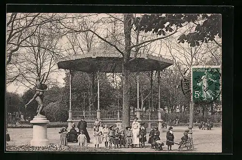AK Alfortville, Pavillon und Statue