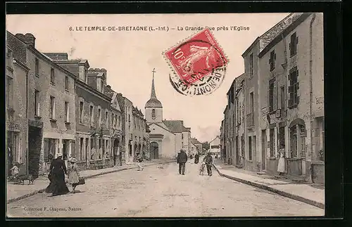 AK Le Temple-de-Bretagne, La Grande Rue près l`Eglise