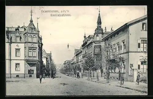 AK Kaiserslautern, Eisenbahnstrasse mit Schaukasten