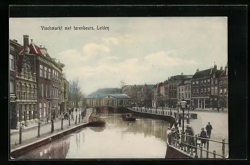AK Leiden, Vischmarkt met torenbeurs