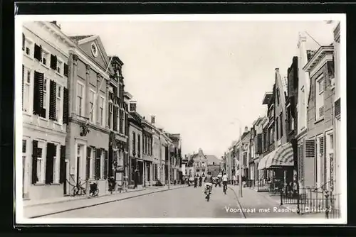AK Dirksland, Voorstraat met Raadhuis