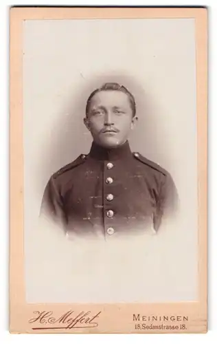 Fotografie H. Meffert, Meiningen, Sedanstr. 18, Portrait Soldat in Uniform Rgt. 8 mit Moustache