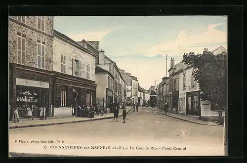 AK Chennevieres-sur-Marne, La Grande Rue, Point Central