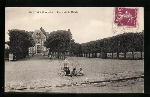 AK Mandres, Place de la Mairie