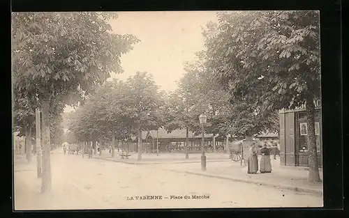 AK La Varenne, Place du Marché
