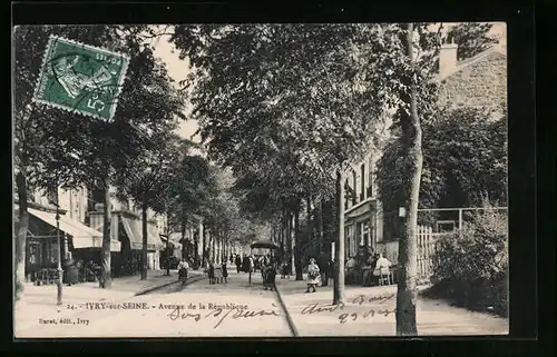 AK Ivry-sur-Seine, Avenue de la République