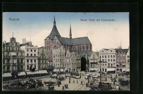 AK Rostock, Neuer Markt mit Rats-Apotheke, Geschäften und Marienkirche, Strassenbahn