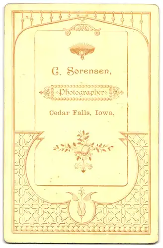 Fotografie C. Sorensen, Cedar Falls, Iowa, Drei Herren in modischer Kleidung