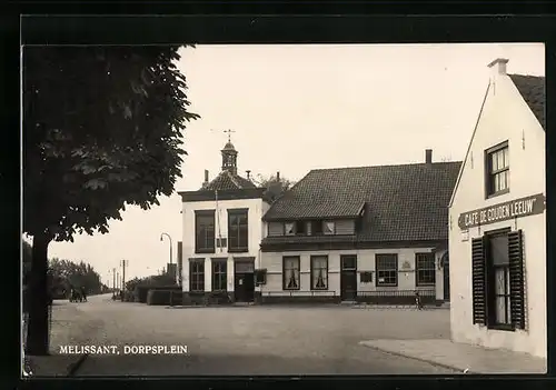 AK Melissant, Dorpsplein
