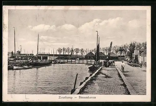 AK Zoutkamp, Binnenhaven
