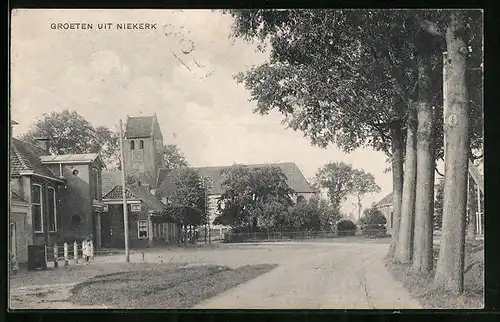 AK Niekerk, Ortspartie mit Kirche