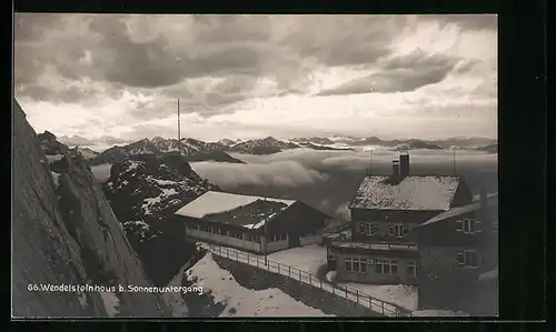 AK Wendelsteinhaus, Berghütte bei Sonnenuntergang