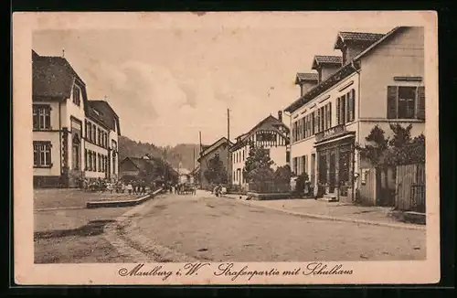 AK Maulburg i. W., Strassenpartie mit Schulhaus