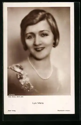 AK Schauspielerin Lya Mara mit reizendem Lächeln