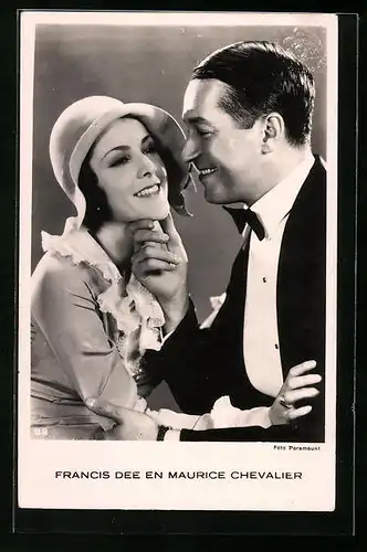 AK Schauspieler Maurice Chevalier und Schauspielerin Francis Dee in einer gemeinsamen Filmszene