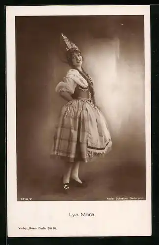AK Schauspielerin Lya Mara in Tracht
